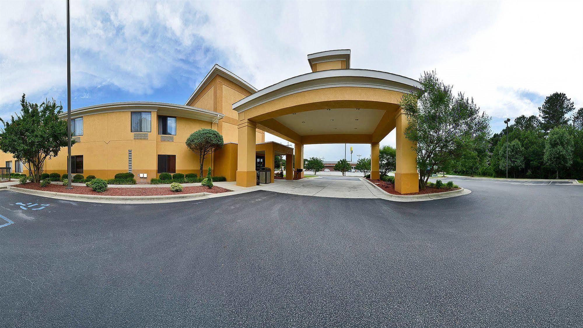 Quality Inn Warsaw I-40 Exterior photo